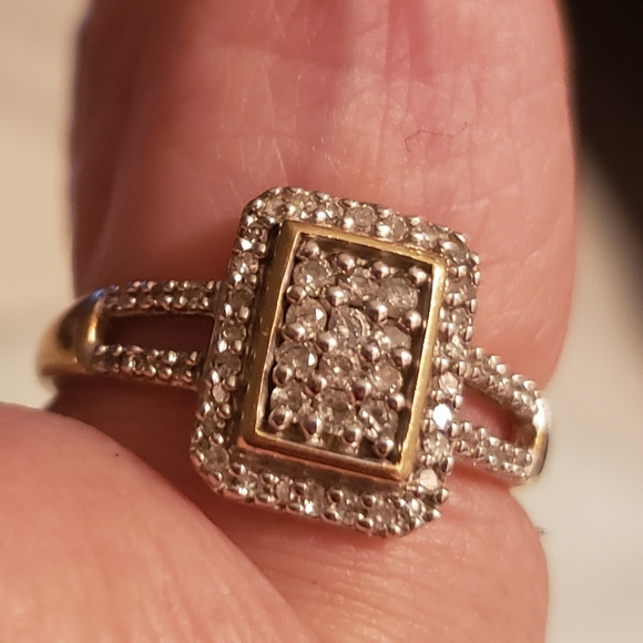 Jewelry - Pave gold diamond ring